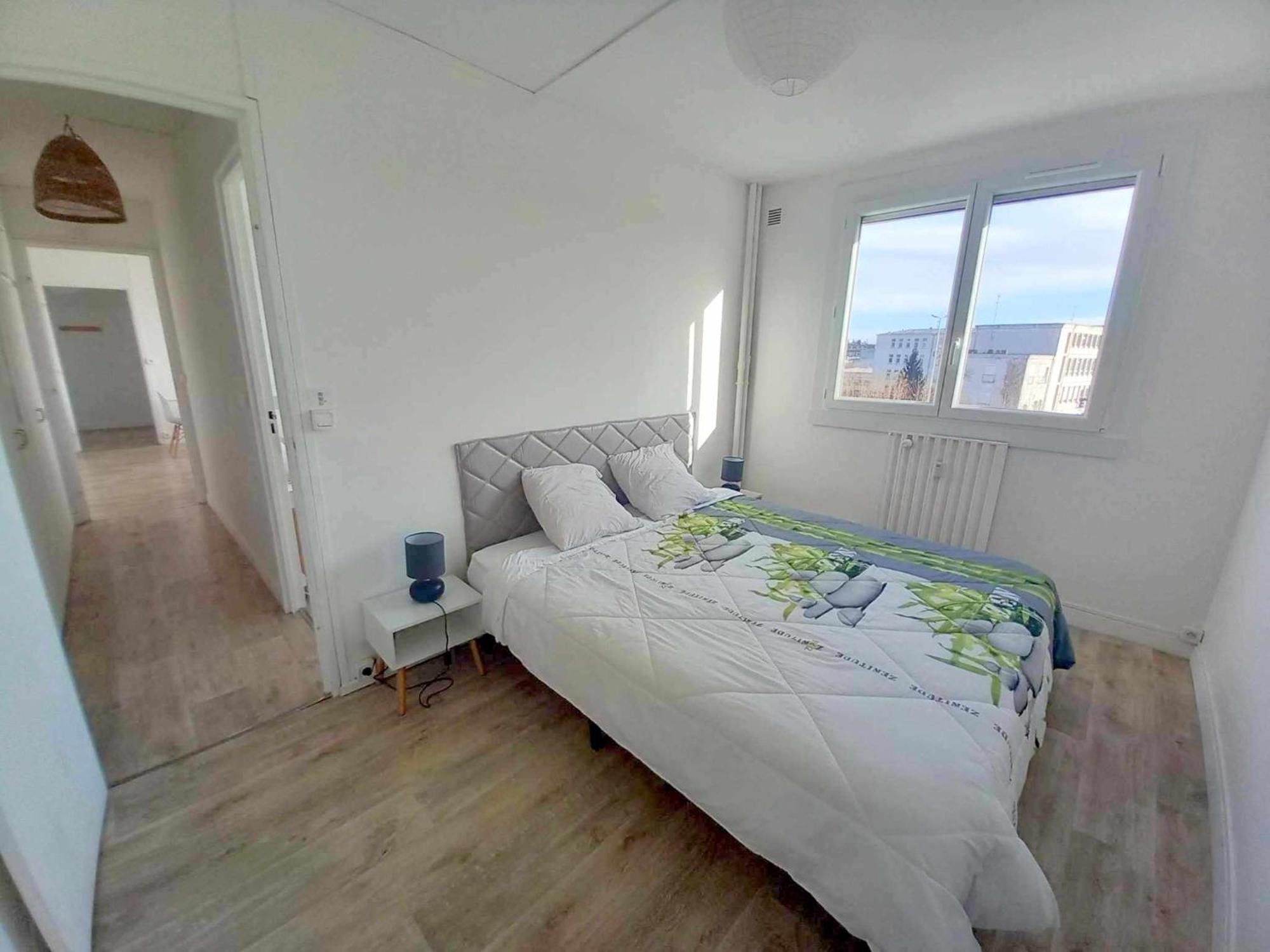 올리언스 T3 57M2 Avec Balcon Proche Gare Sncf, Wifi Et Cafe Et The Offerts 아파트 외부 사진