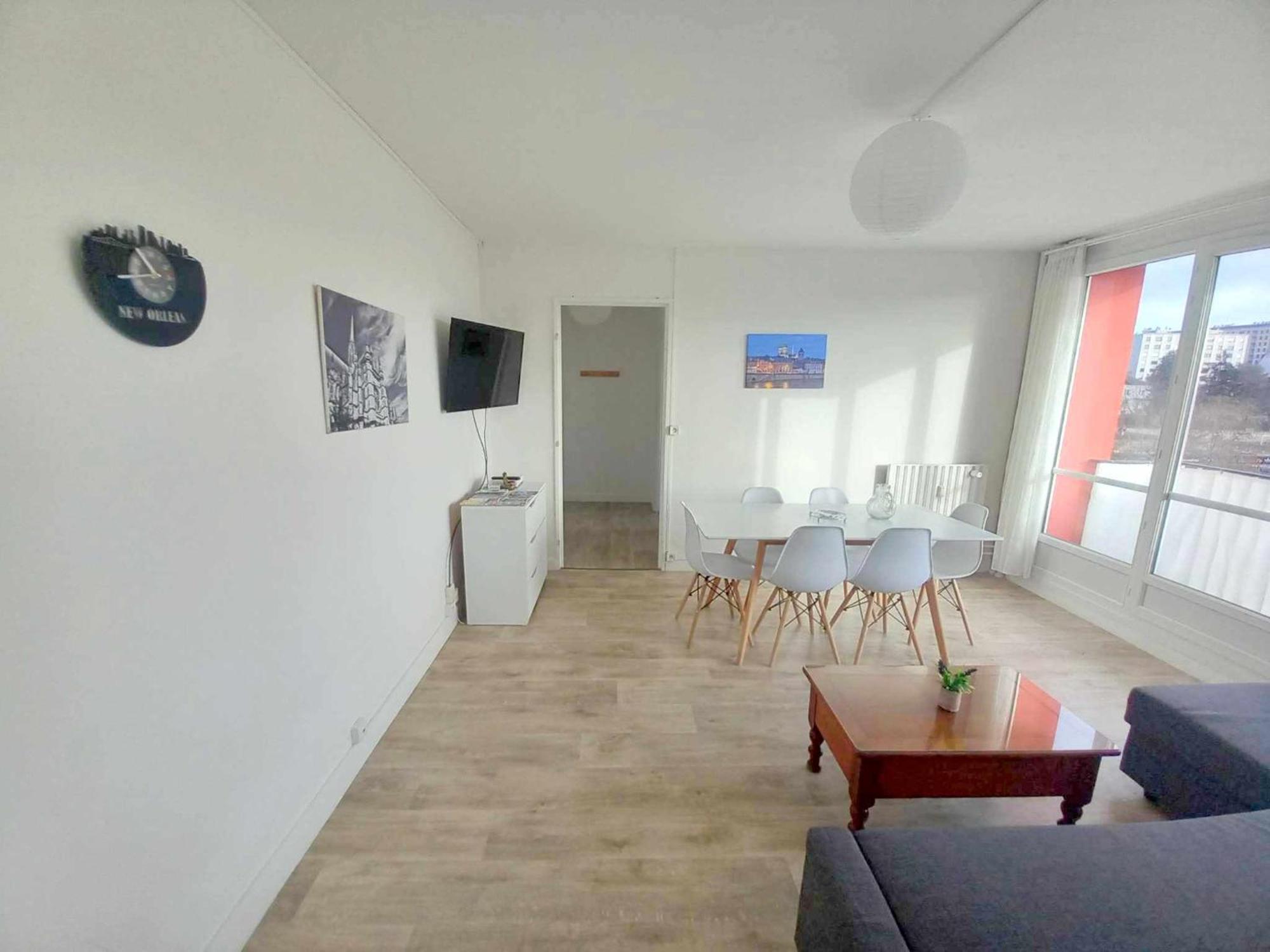 올리언스 T3 57M2 Avec Balcon Proche Gare Sncf, Wifi Et Cafe Et The Offerts 아파트 외부 사진
